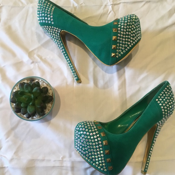 Alba Shoes - ✨FABULOUS Teal Rhinestone Heels✨